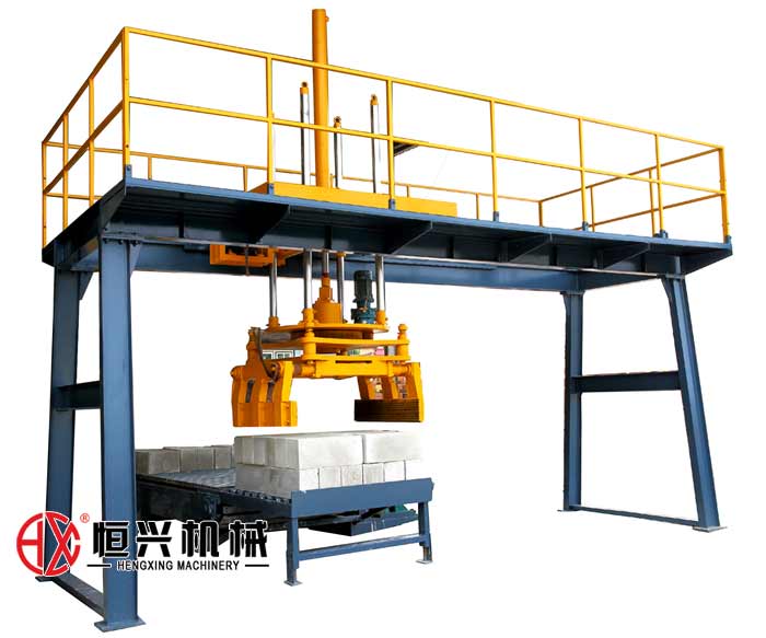 全(quan)自動碼垛機 碼(mǎ)垛機械手 泡沫(mo)混凝土砌塊設(she)備