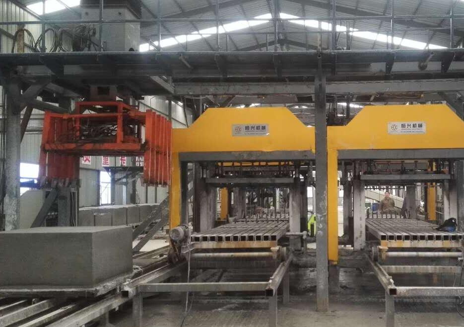 免蒸加氣塊(kuai)設備 水泥發泡(pao)砌塊設備視頻(pín)