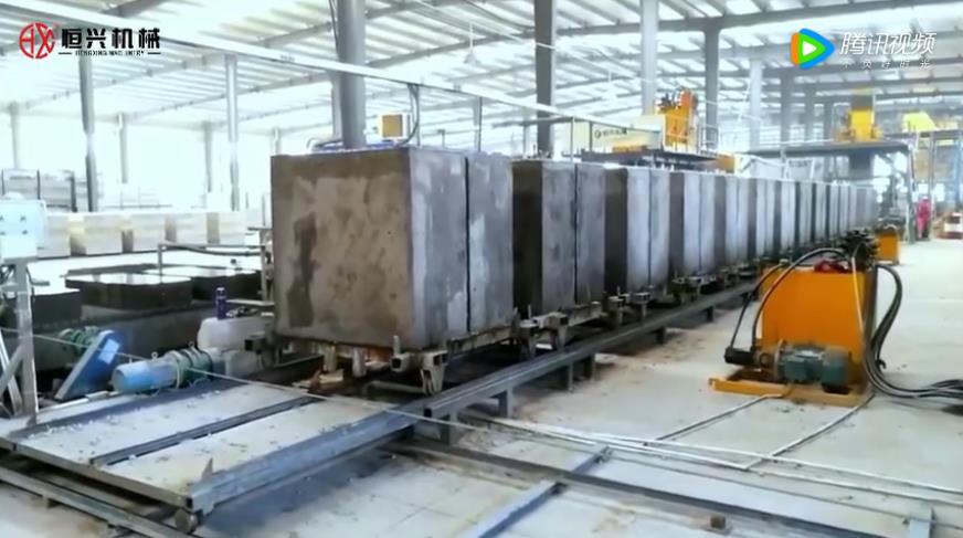 陶(tao)粒自保溫(wen)砌塊生産(chan)線